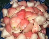 Foto langkah ke 1 dari resep Asinan Jambu.
