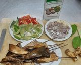 Foto langkah ke 1 dari resep Ikan pari asap/iwak pe kuah santan.
