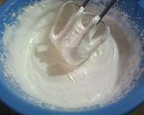 Foto langkah ke 3 dari resep Bolu Singkong Kukus Irit 2 Telur.
