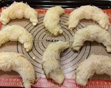 Sajtos kifli magyaros vajkrém töltelékkel recept fázis 2 fotója