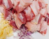 Hình bước làm 1 của món Thịt kho dưa cải