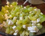Une image de l'étape 3 de Salade froide de courgettes au fromage de chèvre et à la menthe.