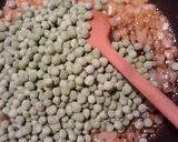 Zöldborsó pörkölt galuskával recept fázis 2 fotója