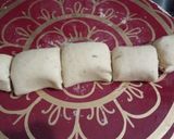 A picture of step 5 of Garlic Bread Rolls.