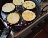 Foto del paso 1 de la receta: Zapallitos Italianos a la Napolitana en Sartén