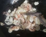 Foto langkah ke 4 dari resep Udang saos tiram.