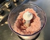 Une image de l'étape 2 de « Chaperos » petits feuilletés au jambon blanc, basilic, gorgonzola et pavot bleu.