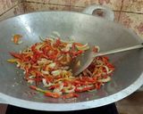 Foto langkah ke 2 dari resep Ikan Asin Super Pedas Manis.