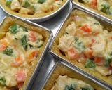 Foto langkah ke 7 dari resep Chicken Pie (Pie Ragout Ayam).