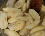 A picture of step 3 of Andaai Allu gravy.