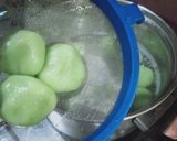 Foto langkah ke 7 dari resep Klepon Tepung Ketan Wangi Pandan.