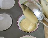 A picture of step 3 of Cream Cup Cakes 🧁🧁.