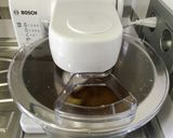 Foto del paso 2 de la receta: Bizcocho con Chispa de Chocolates