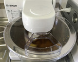 Foto del paso 2 de la receta: Bizcocho con Chispa de Chocolates