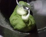 Foto langkah ke 2 dari resep Roti manis pandan.
