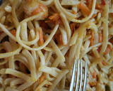 Foto del paso 4 de la receta: Tallarines con gambas estilo chino