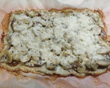 Foto del paso 4 de la receta: Pizza Champiñón con base de pollo
