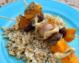 Foto del paso 4 de la receta: Brochetas de pollo con verduras en estuche Lékué