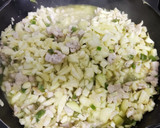 Foto del paso 6 de la receta: Calabacines rellenos con sofrito de pollo