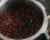 A picture of step 1 of Daal Bukhara.