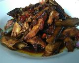 Foto langkah ke 1 dari resep Tumis Tongkol dan terong Asam manis pedas.