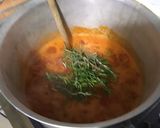 Une image de l'étape 12 de Sauce tomate aux herbes aromatiques, ail et oignon.