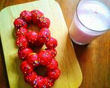 A picture of step 7 of Pon de ring donut.