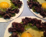 Foto del paso 10 de la receta: Tortitas de pimiento y morcilla con huevo