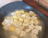 Foto langkah ke 1 dari resep Sayur Bening Toge Tahu.