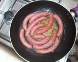 صورة لخطوة 1 من وصفة وصفة نقانق بصلصة الطماطم 👌روعة خفيفة ظريفة