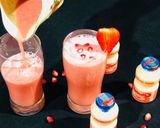 A picture of step 4 of Strawberry Pomegranate Smoothie.