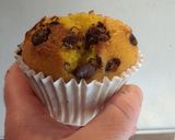 Foto del paso 2 de la receta Magdalenas de naranja con pepitas de chocolate