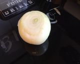 Une image de l'étape 2 de Sauce aux morilles,crème,oignon et vin rouge.