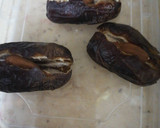A picture of step 2 of Almonds Dates.