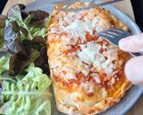 Une image de l'étape 2 de Une petite Calzone Jambon, Oeuf et Fromage ça vous dit ?.