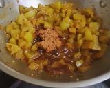 A picture of step 3 of Raw tomato bhaji.
