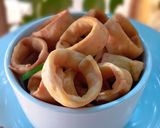 A picture of step 5 of Spicy ring crackers.