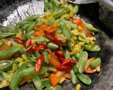 Foto langkah ke 3 dari resep Tumis Buncis dan Wortel.