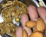 வால்நட் ஸ்டப்டு ஸ்வீட் பவுச் (Walnut Stuffed Sweet Pouch Recipe in Tamil) ரெசிபி ஸ்டேப் 2 புகைப்படம்