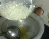 A picture of step 2 of Dal palak.