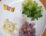Foto langkah ke 4 dari resep Sambal Goreng TKW (Tempe, Kentang, Wortel).