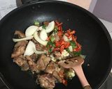 Foto langkah ke 3 dari resep Ayam goreng mentega.