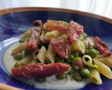 Foto del passaggio 1 della ricetta Mezze penne rigate ai pisellini