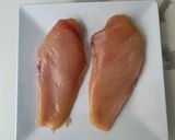 Foto langkah ke 1 dari resep Baked Chicken with Mushrooms, Spinach & Red Bell Pepper.