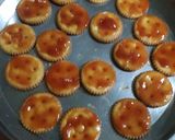 બિસ્કીટ પીઝા (Biscuit Pizza Recipe In Gujarati) રેસીપી સ્ટેપ2ફોટો