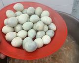 Hình bước làm 6 của món Súp xương, tôm, trứng