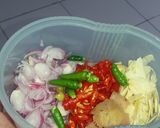 Foto langkah ke 4 dari resep Tumis tauge tahu pedas.