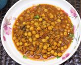 A picture of step 5 of Ragda Samosa Chaat.