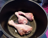 Foto del paso 2 de la receta: Jamoncitos de pollo en salsa de cerveza
