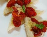 A picture of step 12 of Tomato Garlic Toast.